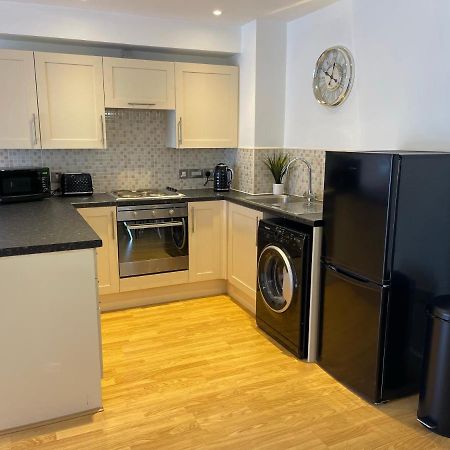 Moda Wigan - Stylish 2 Bed Apartment Central Wigan Extérieur photo