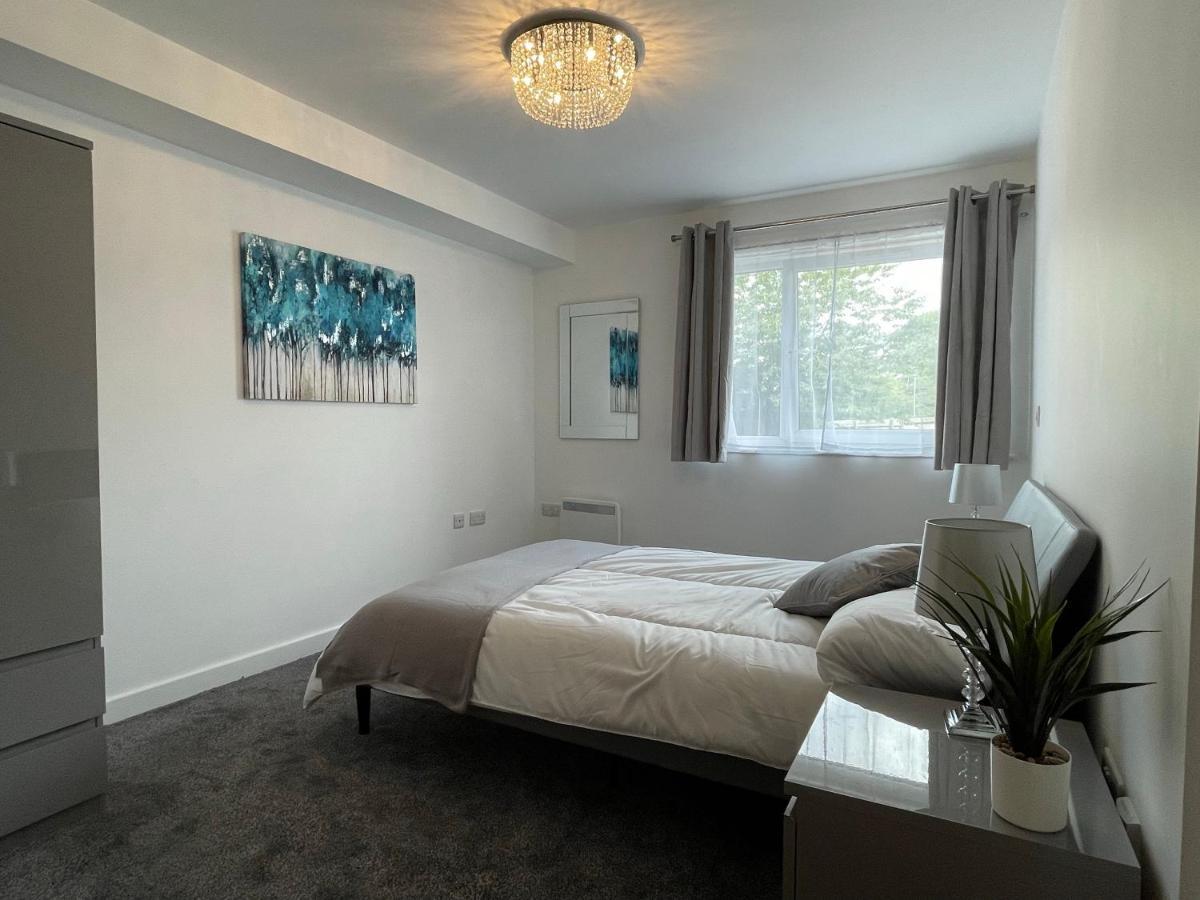 Moda Wigan - Stylish 2 Bed Apartment Central Wigan Extérieur photo