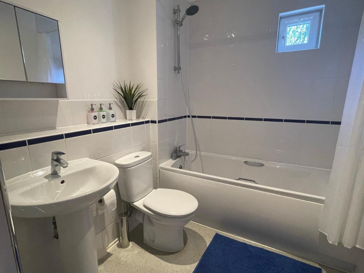 Moda Wigan - Stylish 2 Bed Apartment Central Wigan Extérieur photo
